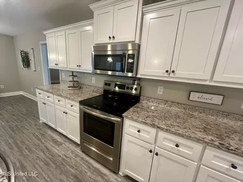 22011 Northview Dr, Moss Point, MS 39562 photo 5