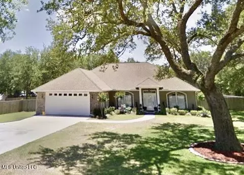 8377 Curry Rd, Biloxi, MS 39532