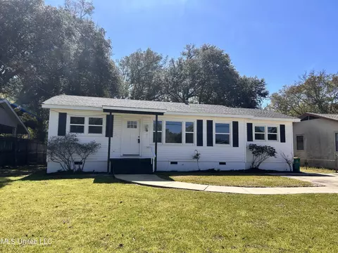 389 Belvedere Cir, Biloxi, MS 39531