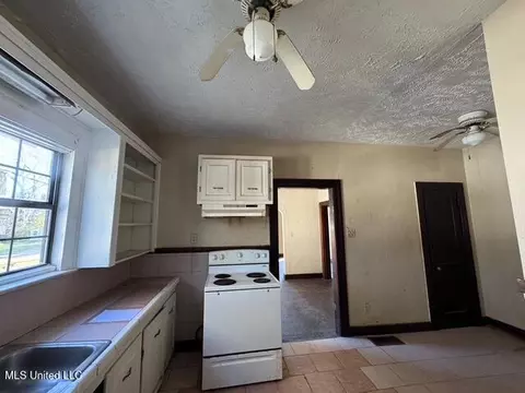 Kitchen - 1836 First Ave, Jackson, MS 39209 photo 1 of 1