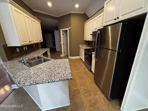 Kitchen - 453 Ash Tree Ln #453, Madison, MS 39110 photo 1 of 1