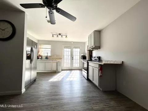 Kitchen - 115 Pearson Ln, Lucedale, MS 39452 photo 1 of 2