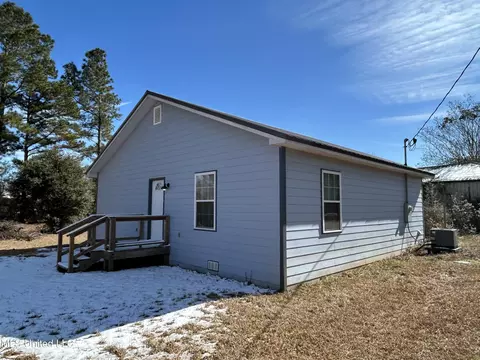 Exterior - 115 Pearson Ln, Lucedale, MS 39452 photo 2 of 6
