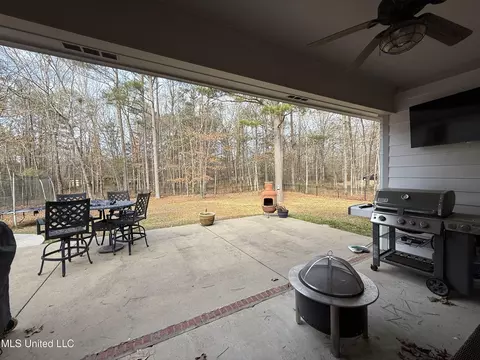 Exterior - 415 Wimbledon Dr, Brandon, MS 39047 photo 2 of 4