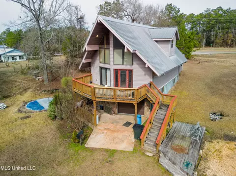 7297 Merrill Rd, Lucedale, MS 39452