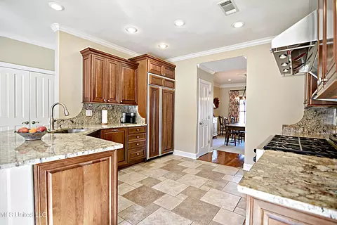 1057 N Crockett Loop, Hernando, MS 38632 photo 13