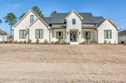 221 Westlake Cir, Madison, MS 39110