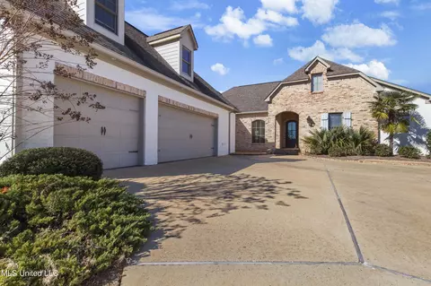 Exterior - 121 Burne Run, Madison, MS 39110 photo 2 of 12
