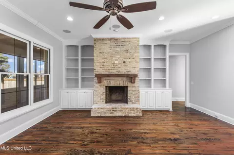 Living - 121 Burne Run, Madison, MS 39110 photo 3 of 5