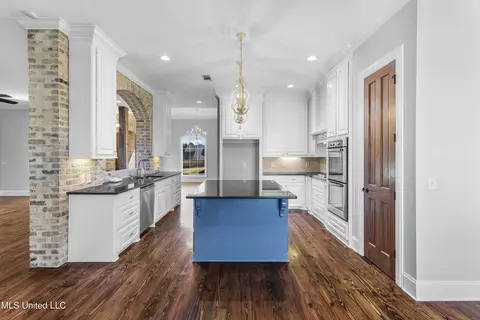 Kitchen - 121 Burne Run, Madison, MS 39110 photo 4 of 8