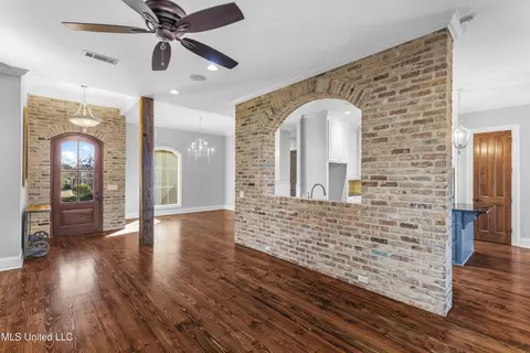 Entry Way - 121 Burne Run, Madison, MS 39110 photo 3 of 8