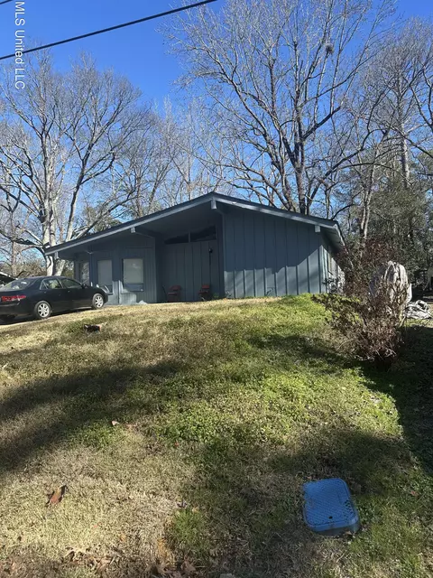 3028 Marwood Dr, Jackson, MS 39212
