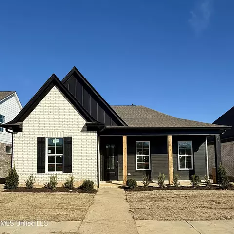 602 Bolivar Dr, Nesbit, MS 38651