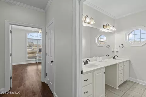 Entry Way - 215 Sunset Cir, Madison, MS 39110 photo 6 of 8