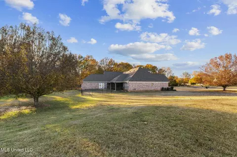 Exterior - 215 Sunset Cir, Madison, MS 39110 photo 15 of 16