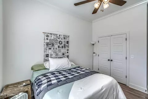Bedroom - 850 Long Leaf Cir, Brandon, MS 39042 photo 8 of 8