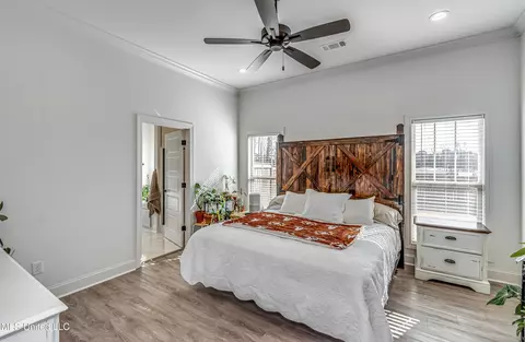 Bedroom - 850 Long Leaf Cir, Brandon, MS 39042 photo 1 of 8