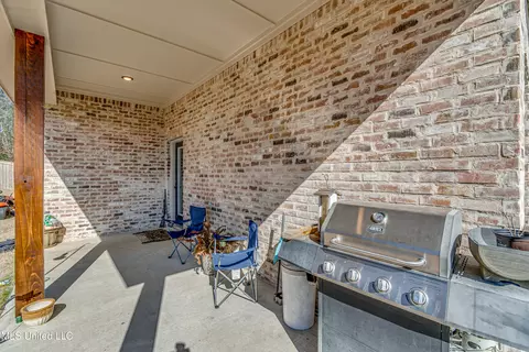 Exterior - 850 Long Leaf Cir, Brandon, MS 39042 photo 8 of 11