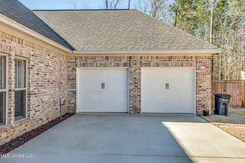 Other - 850 Long Leaf Cir, Brandon, MS 39042 photo 1 of 12