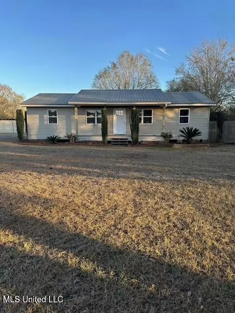 14324 Hwy 613, Moss Point, MS 39562