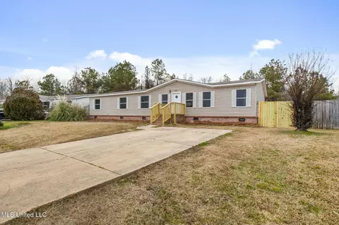 102 Cedar Brook Dr, Pearl, MS 39208