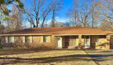 54 Drake Rd, Vicksburg, MS 39180