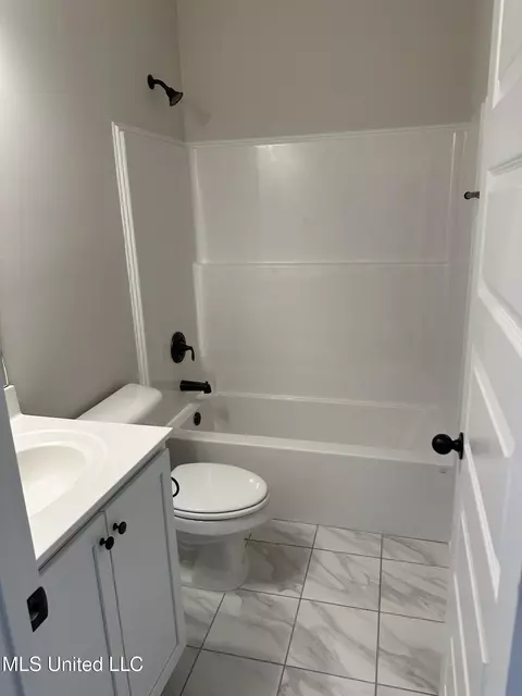 Bath - 904 Andys Way, Hernando, MS 38632 photo 5 of 5