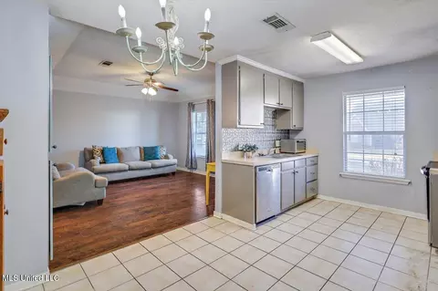 Other - 528 Stonecreek Dr, Brandon, MS 39042 photo 7 of 10