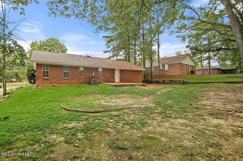 Exterior - 1207 Cherry Stone Cir, Clinton, MS 39056 photo 5 of 5