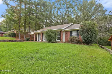 Exterior - 1207 Cherry Stone Cir, Clinton, MS 39056 photo 2 of 5