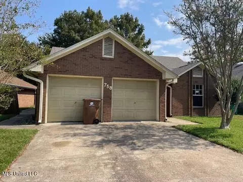 758 Whitney Dr, Biloxi, MS 39532