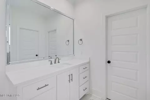 Bath - 116 Trace Pointe Pl, Clinton, MS 39056 photo 4 of 5
