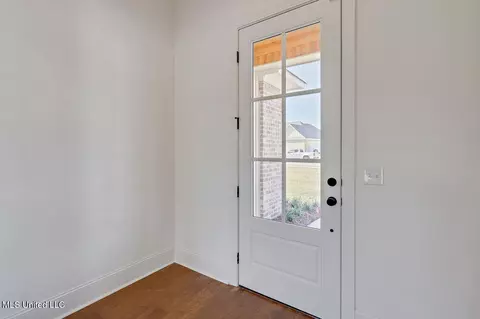 Entry Way - 116 Trace Pointe Pl, Clinton, MS 39056 photo 1 of 2