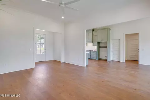 Living - 116 Trace Pointe Pl, Clinton, MS 39056 photo 4 of 4