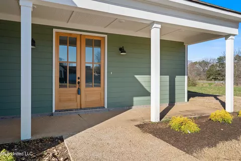 1297 Grove Park Office Dr, Hernando, MS 38632 photo 2