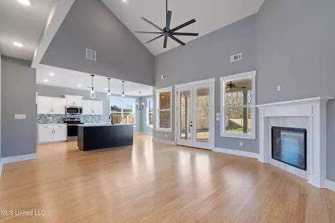 1297 Grove Park Office Dr, Hernando, MS 38632 photo 4