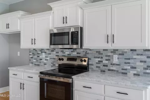 1297 Grove Park Office Dr, Hernando, MS 38632 photo 8