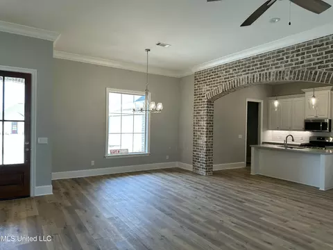 Living - 302 Chapel Crest Cv, Madison, MS 39110 photo 2 of 2