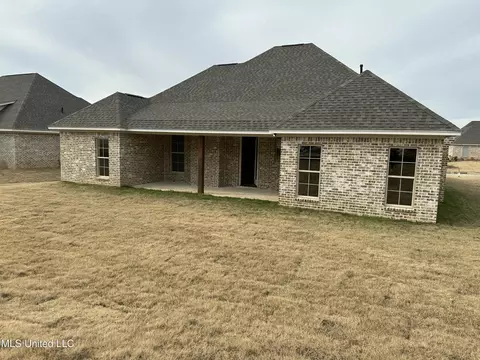 Exterior - 302 Chapel Crest Cv, Madison, MS 39110 photo 2 of 2