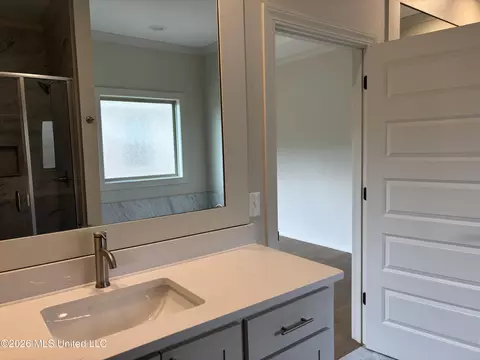 Bath - 107 Trace Pointe Pl, Clinton, MS 39056 photo 2 of 4
