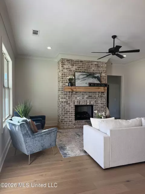 Living - 107 Trace Pointe Pl, Clinton, MS 39056 photo 2 of 2