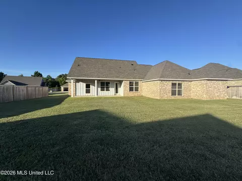 Exterior - 107 Trace Pointe Pl, Clinton, MS 39056 photo 3 of 5