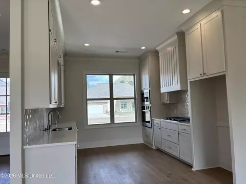 Kitchen - 107 Trace Pointe Pl, Clinton, MS 39056 photo 1 of 2