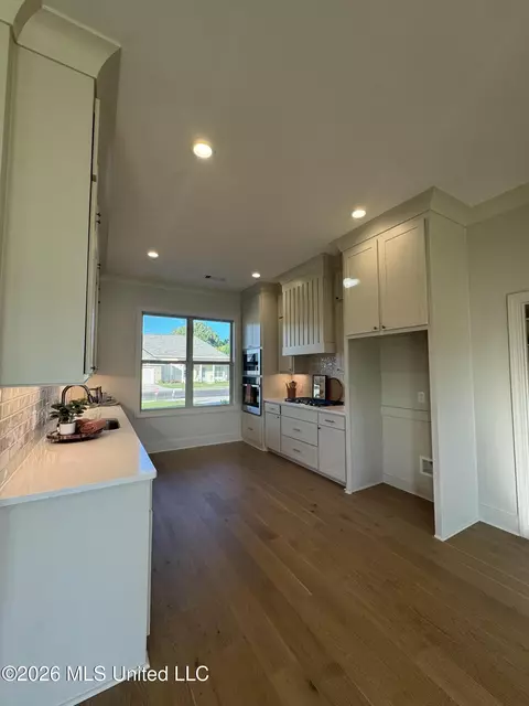 Kitchen - 107 Trace Pointe Pl, Clinton, MS 39056 photo 1 of 2