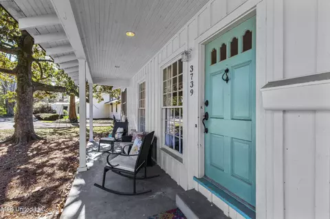 Exterior - 3739 Montrose Cir, Jackson, MS 39216 photo 2 of 11