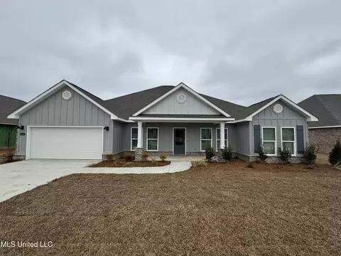 17040 River Hills Dr, Gulfport, MS 39503