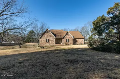 327 Getwell Rd, Hernando, MS 38632 photo 2