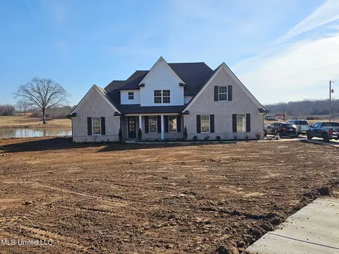 181 Barton Desoto, Byhalia, MS 38611