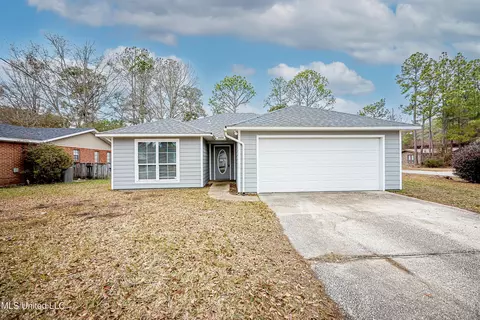 2621 Barbados Dr, Gautier, MS 39553