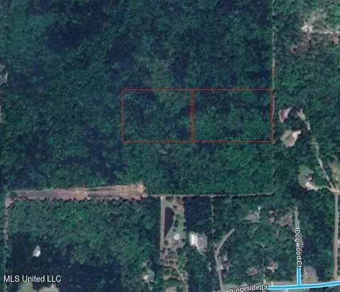 Ridgeside Drive, Brandon, MS 39042